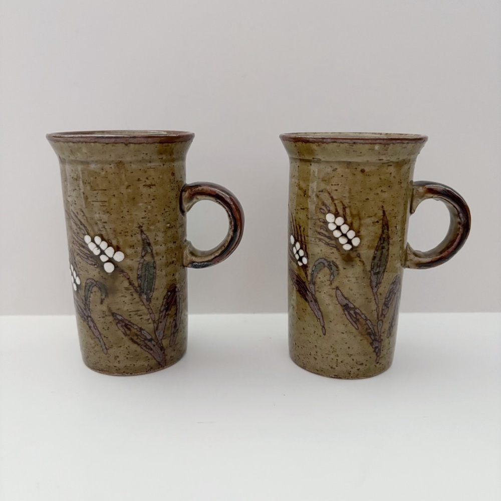 Vintage Wheat Stoneware Set of 2 Mugs Otagiri OTA5 Cottagecore